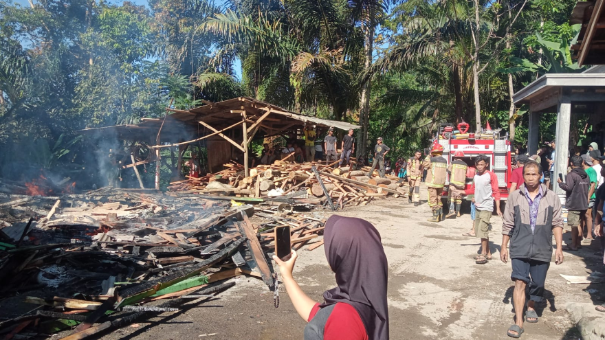Kebakaran Melanda Desa Pasirlangu, Dua Rumah Warga Habis Dilalap Api